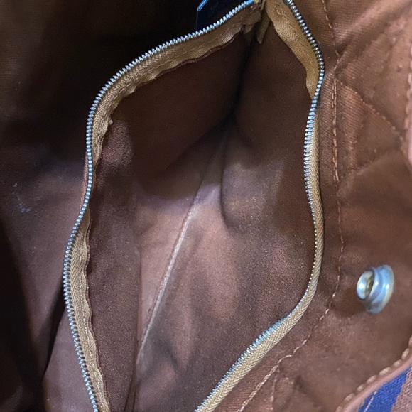 Hermes Small Tote Bag💙 Brown and Navy. One spot on the bag. See all photos - Picture 4 of 9